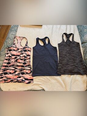 lululemon athletica Women's Racerback Tank Set - Pink Camo, Navy, Charcoal